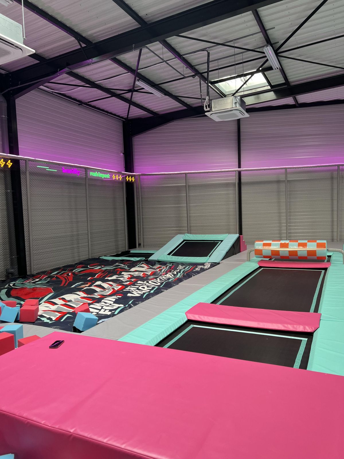 Un trampoline parc indoor à proximité de Strasbourg pour enfants et adultes